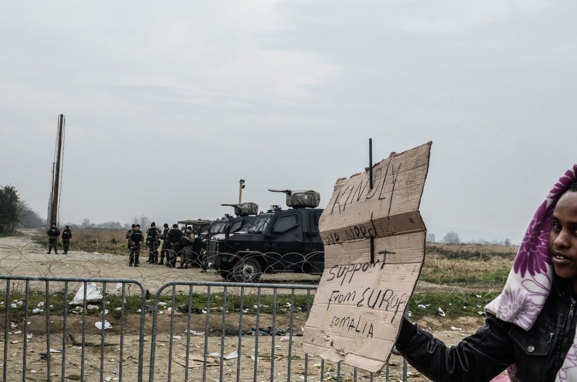 24est2 migranti profughi confine macedonia FOTO SARA PRESTIANNI 24estf01cCC72